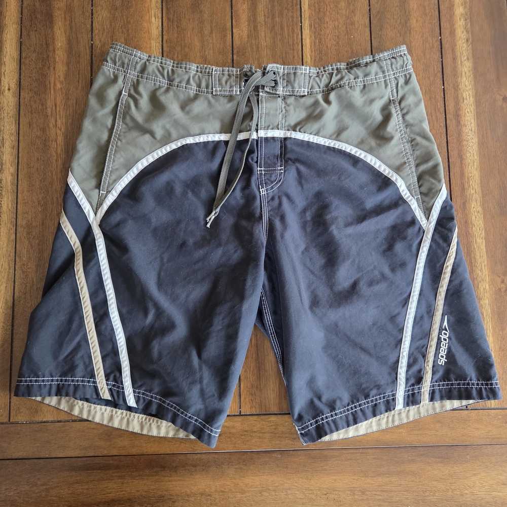 Mens Speedo Swim Trunks, Large, Lined With Pockets